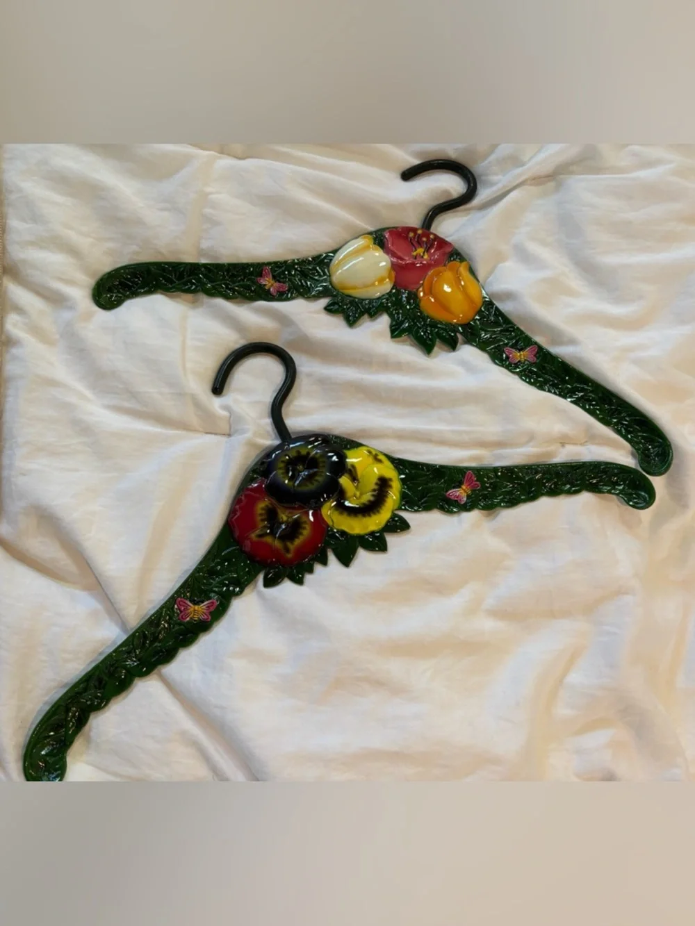 🪷 Floral Statement Hangers - Set of 2 🪷